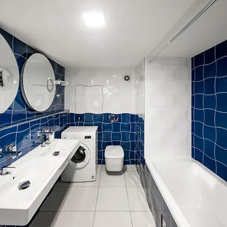 Apartamento 2-level On Krizikova Near The Metro Praga