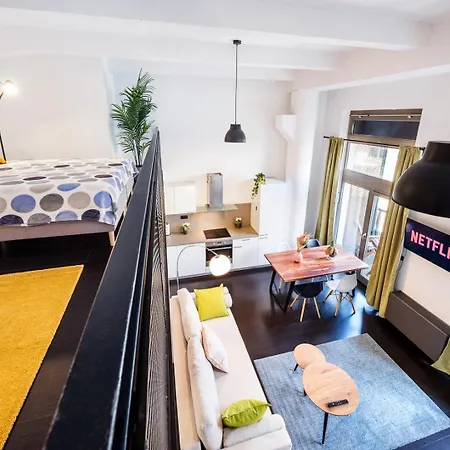 Apartament 2-level On Krizikova Near The Metro *