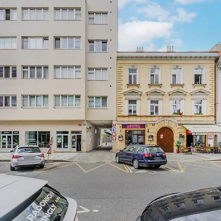 Apartament 2-level On Krizikova Near The Metro