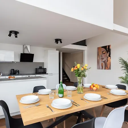 Apartamento 2-level On Krizikova Near The Metro Praga