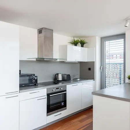 Apartamento 2-level On Krizikova Near The Metro *